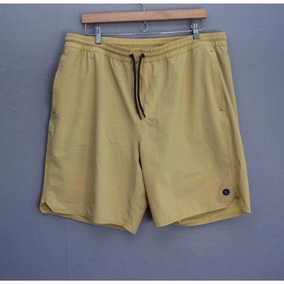 Free Fly Reverb Shorts Mens 2XL Yellow Lined Athletic Drawstring Pockets - Picture 1 of 4
